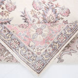 Farmhouse floral vintage carpet rug