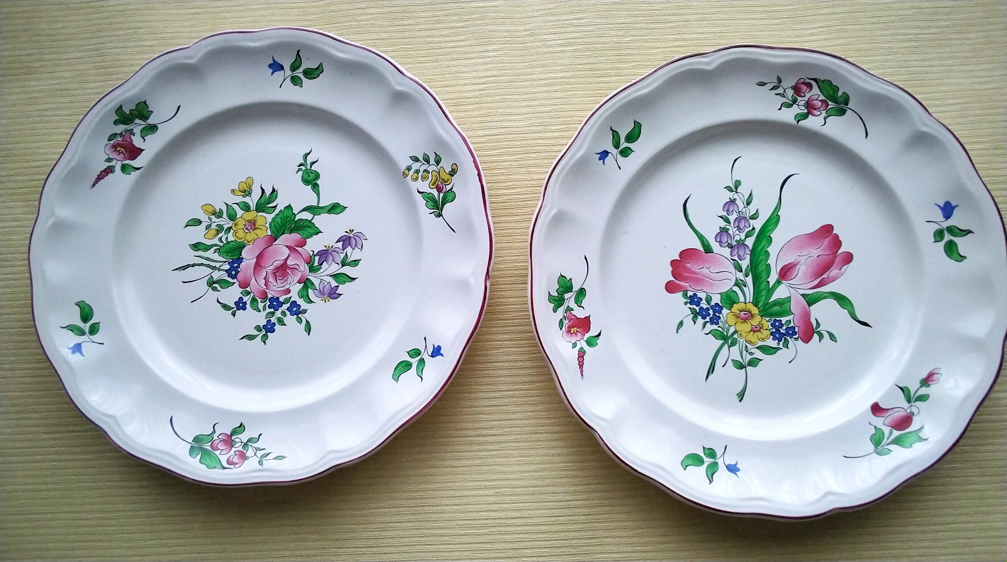 Pair of flat plates in Lunéville earthenware KG Model "Réverbère"