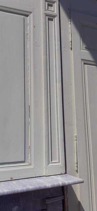 Pair of double fronted cupboard doors H252xL4m