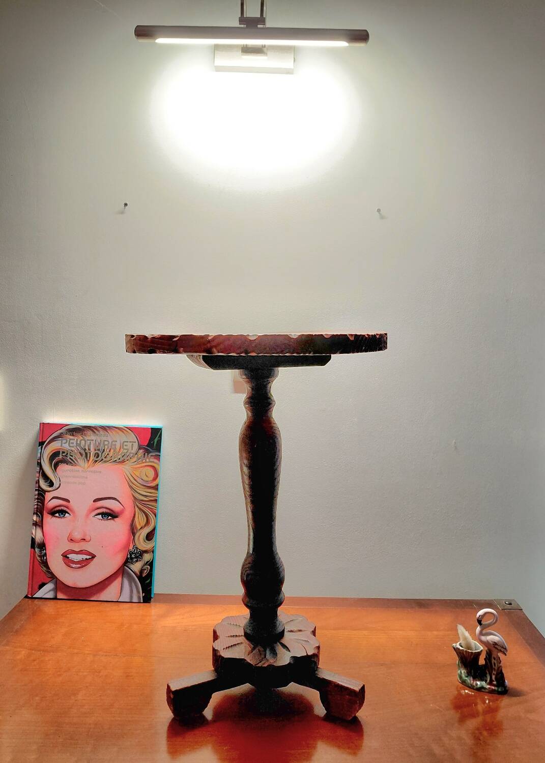 Table d'appoint brutaliste