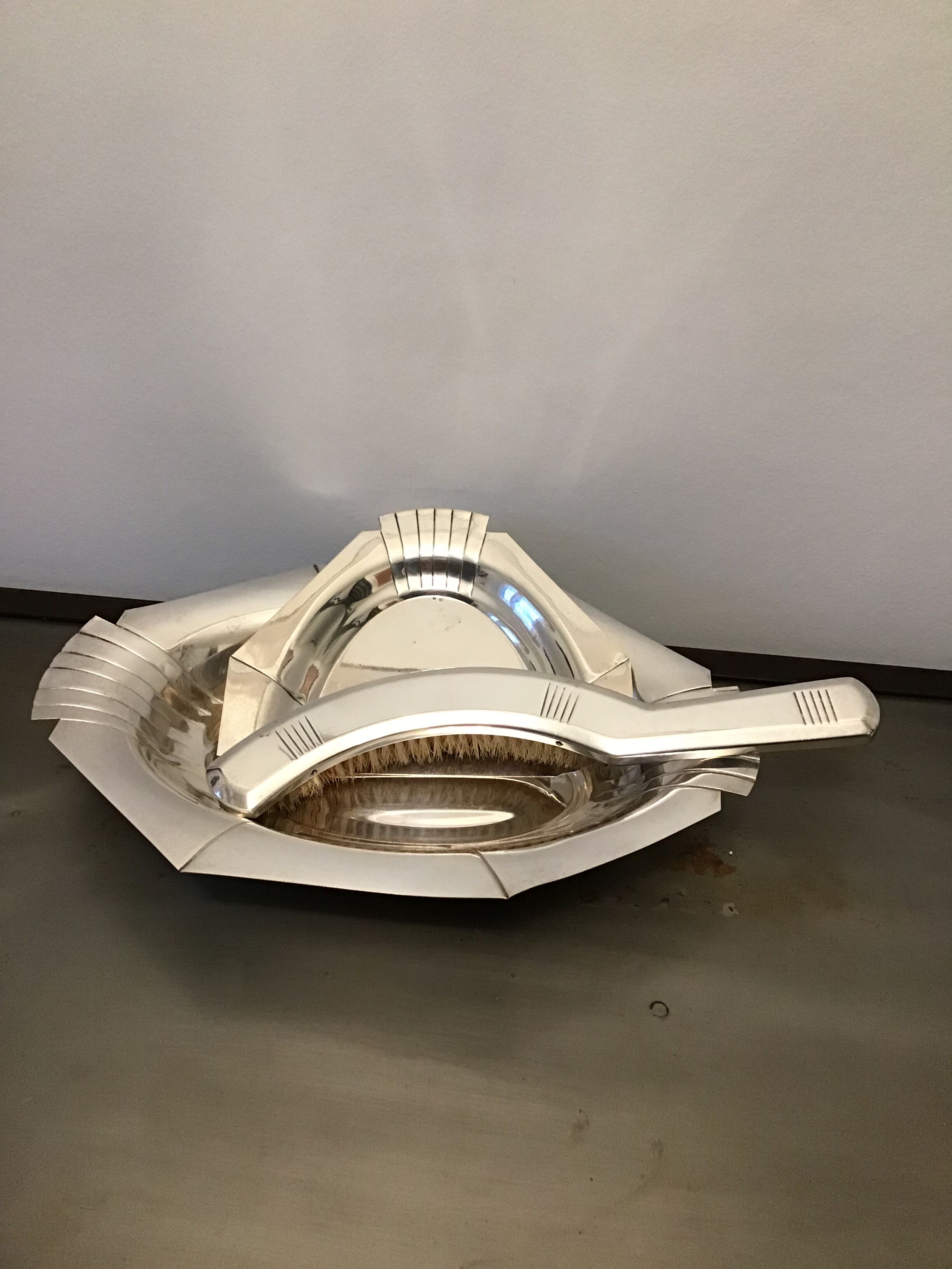 Dish and collect silver art deco crumbs