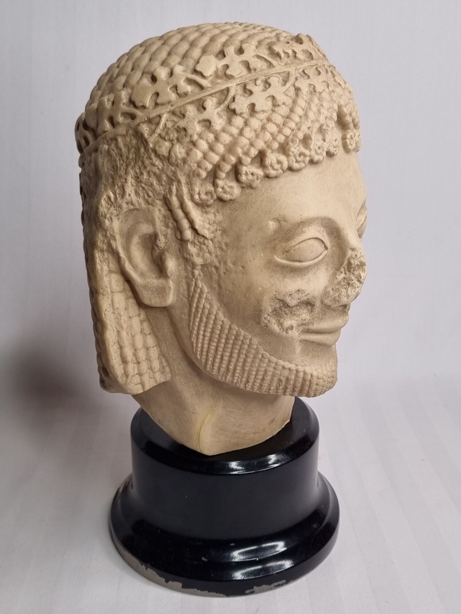 Resin bust of the rider Rampin, on base, 35 cm