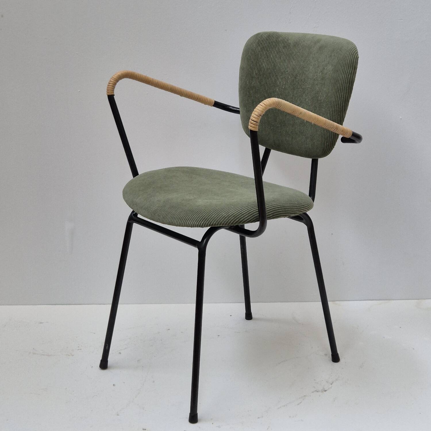 Dlg hitier chair