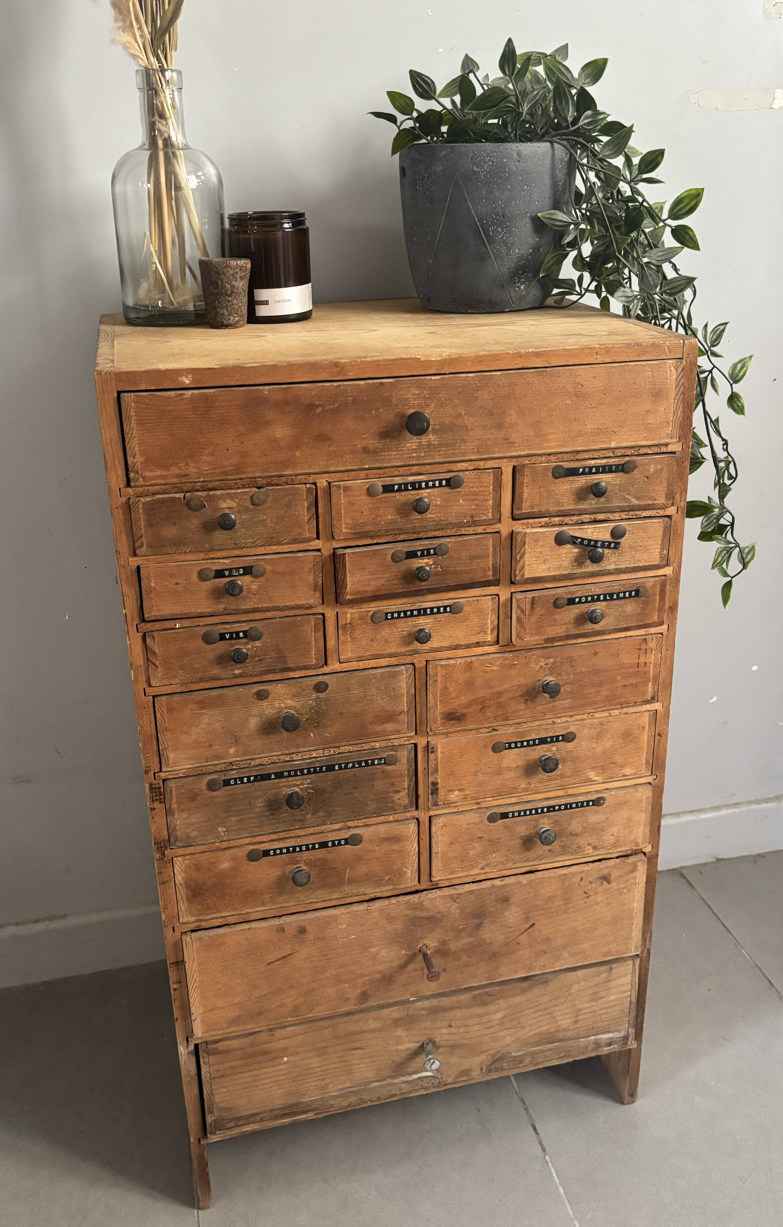 Petit meuble de métier vintage des années 60