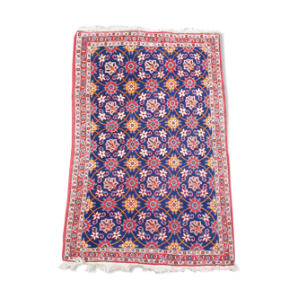 Iranian carpet in wool of the 1970s size 102x162cm