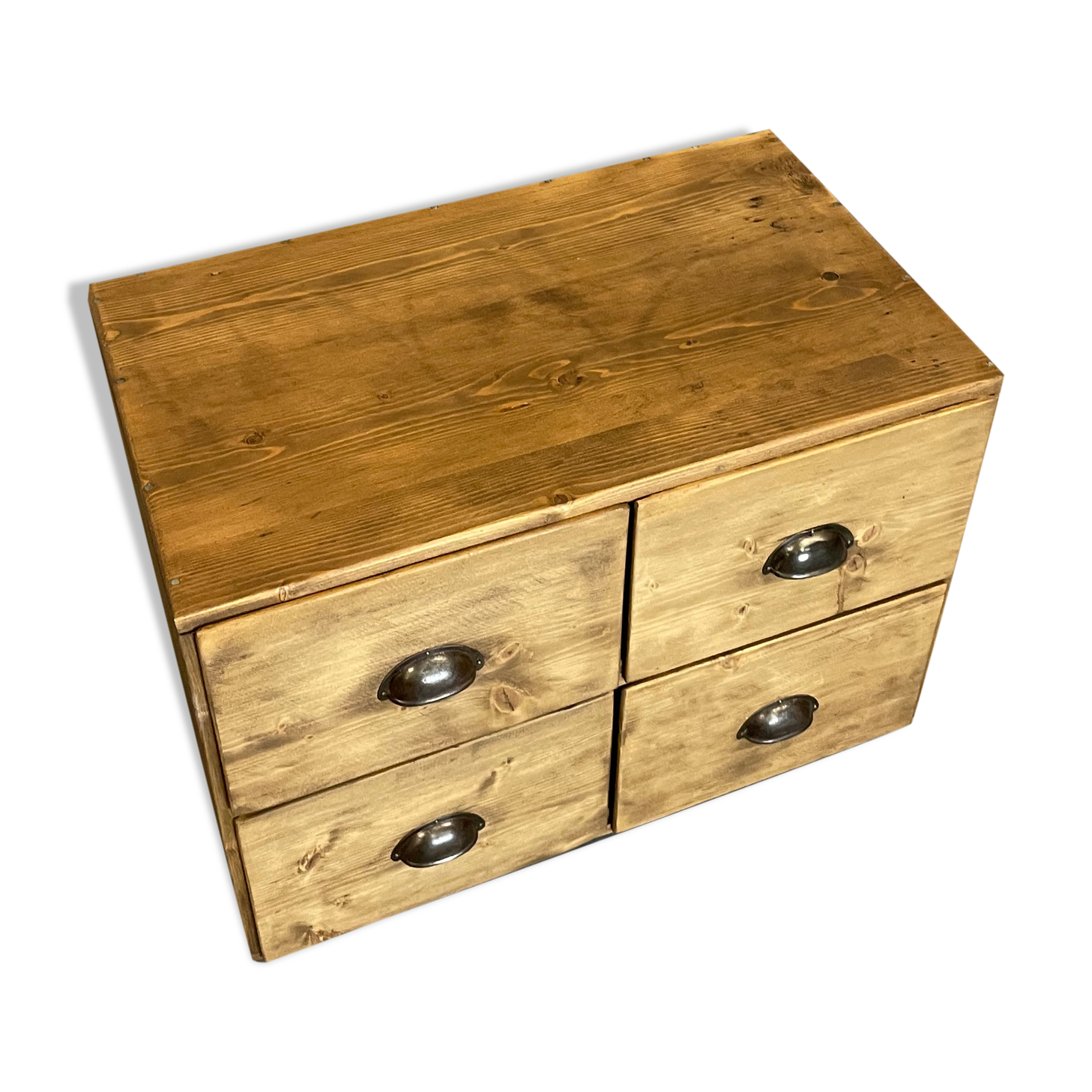 Small piece of furniture with 4 drawers