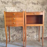 2 bedside tables