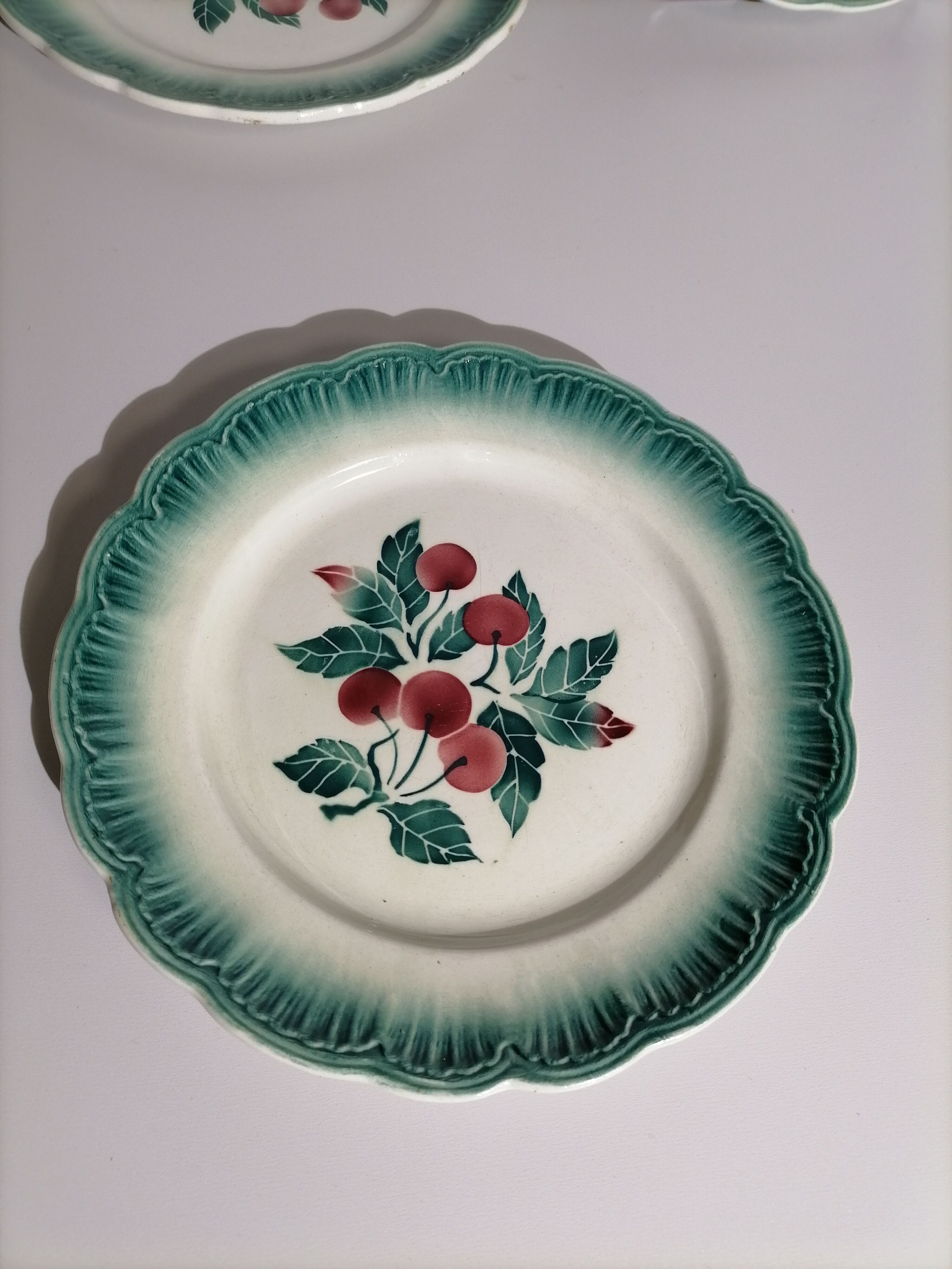 Lot assiettes barbotine