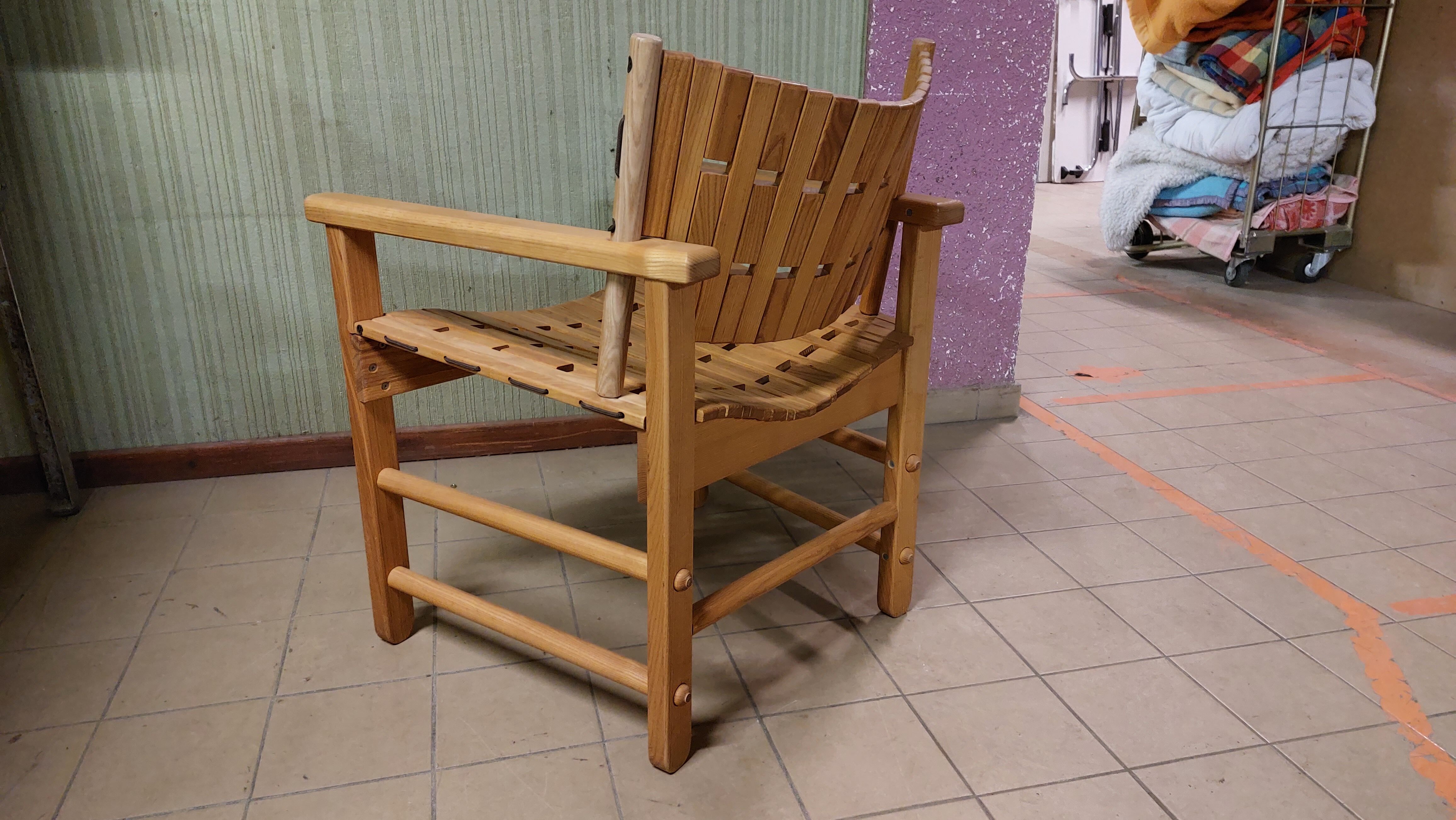 Fan armchair in Scandinavian style locust