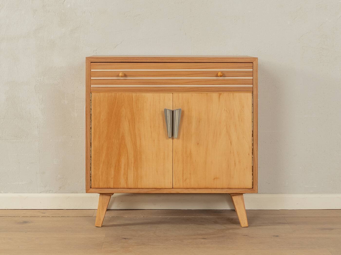 Flötotto dresser