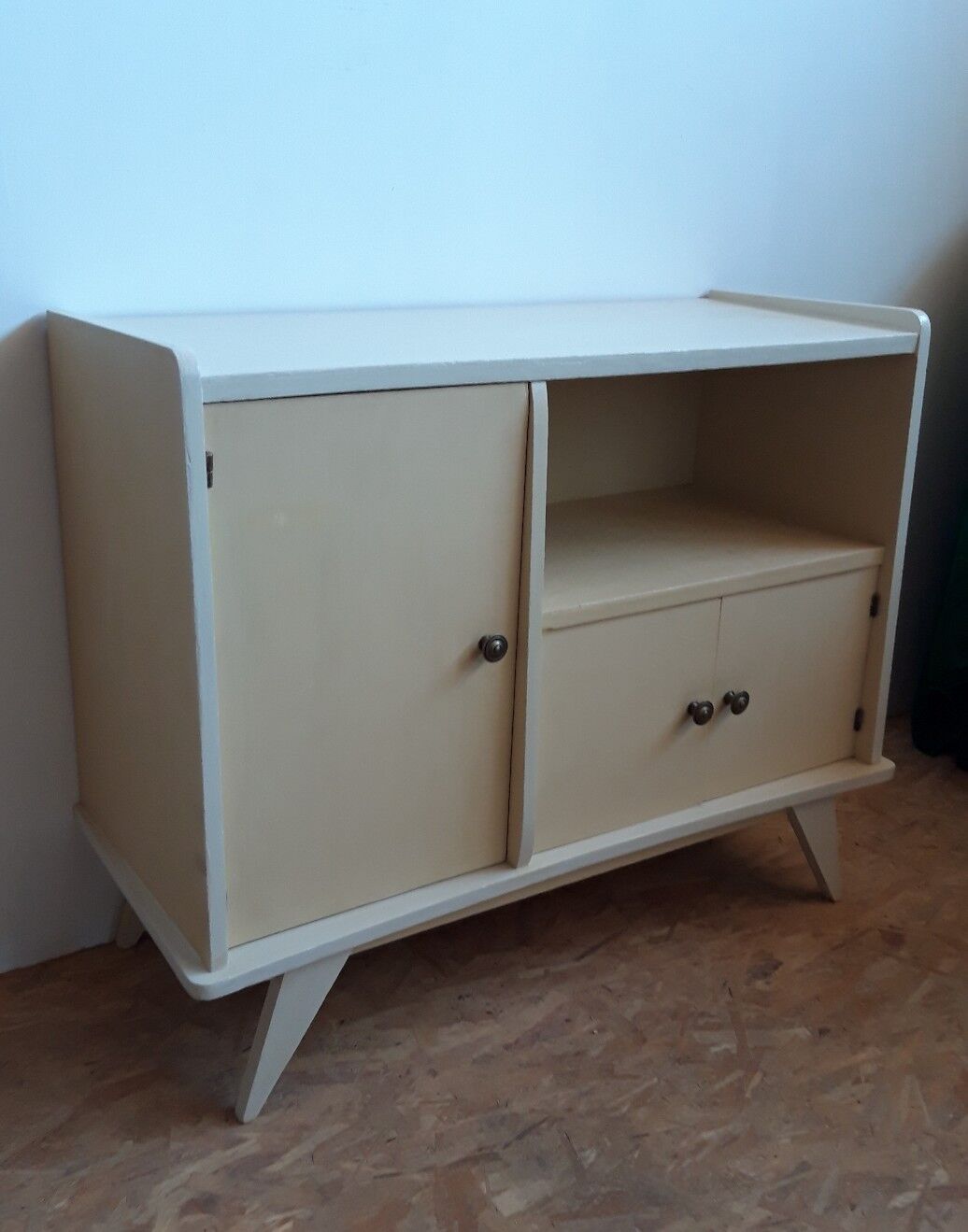 Tv stand buffet 1970