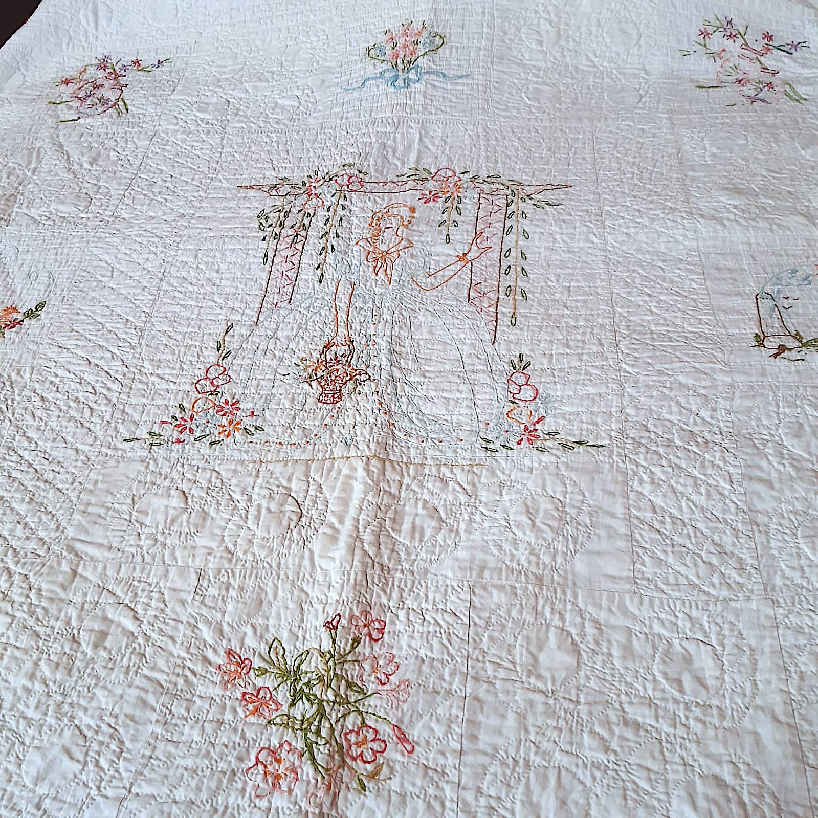 Quilted and embroidered american patchwork 182x193 cm