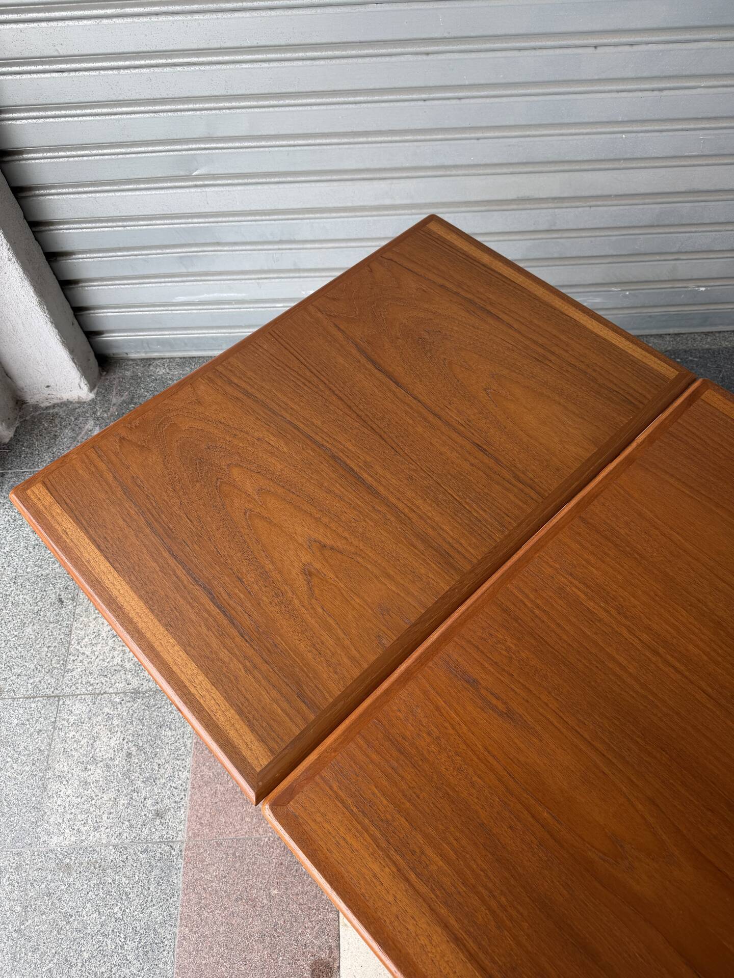 Table danoise en teck