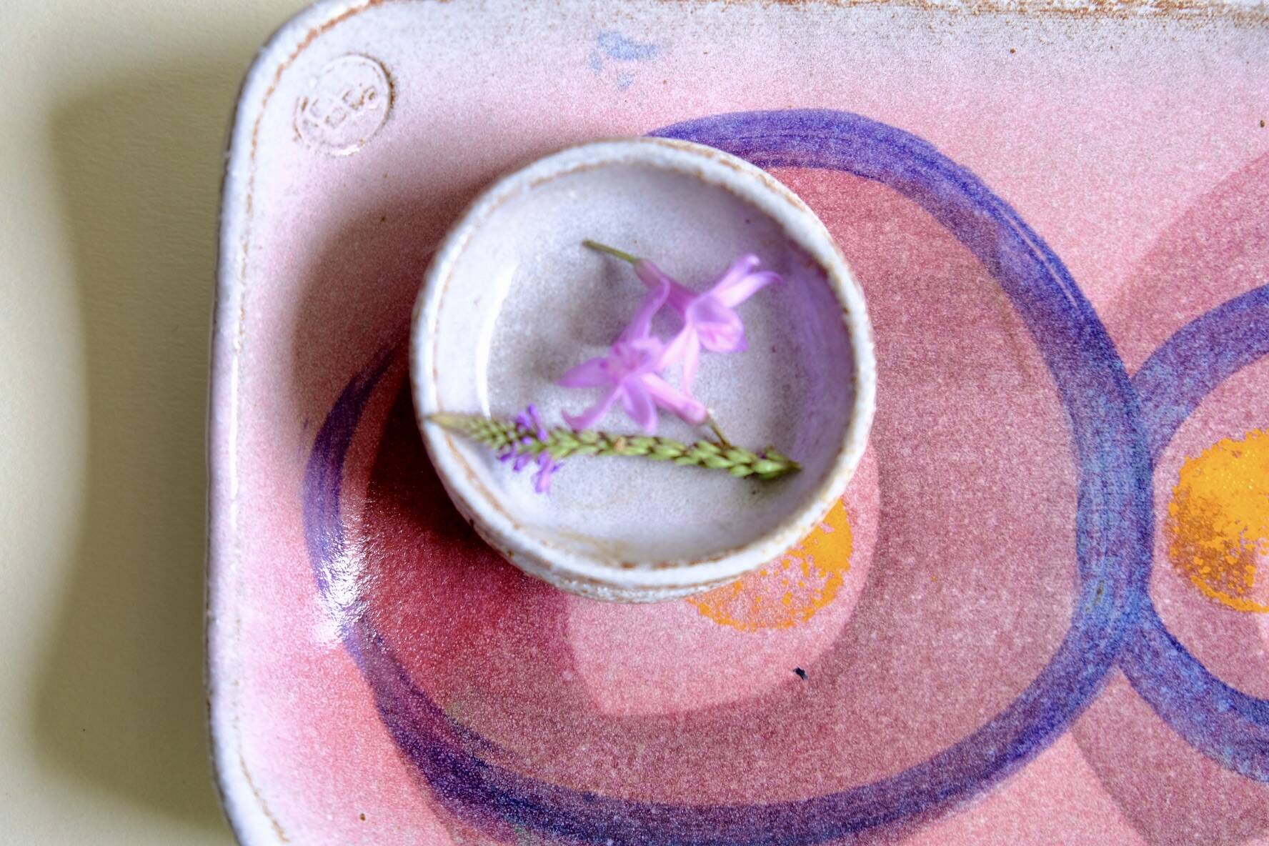 Coupe en grès décor abstrait pièce unique signée années 70/80