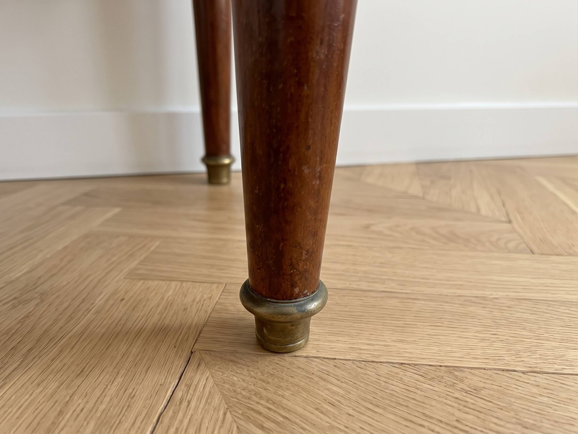 Napoleon III style bedside table in walnut burl and marble