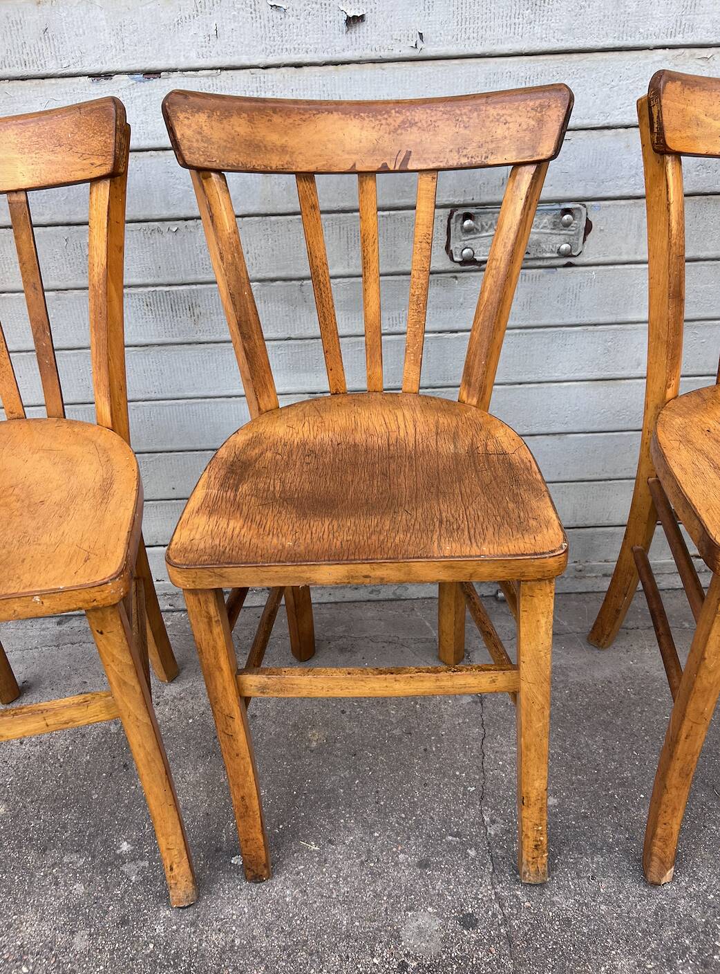 (Lot) 4 Honey Bistro Chairs
