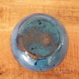Pot de fleurs en céramique bleu avec motif tulipe, pièce de poterie d'atelier vintage