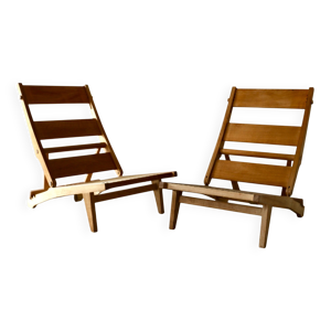 une paire de fauteuils