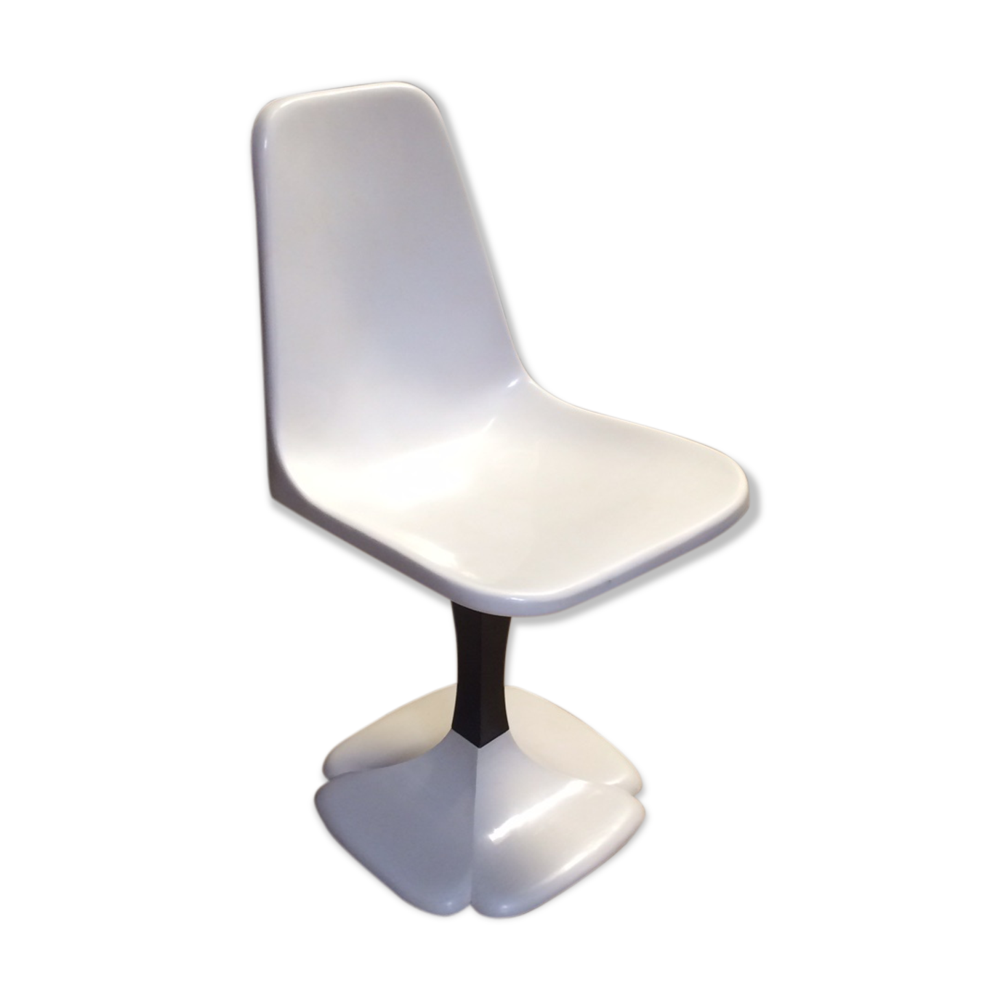 Tulip chair by Gauthier 70