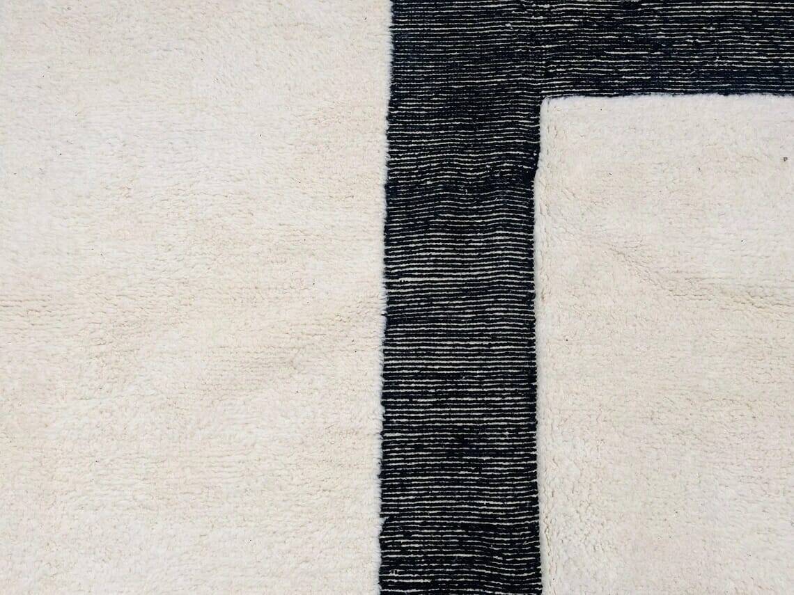 Berber rug in natural wool