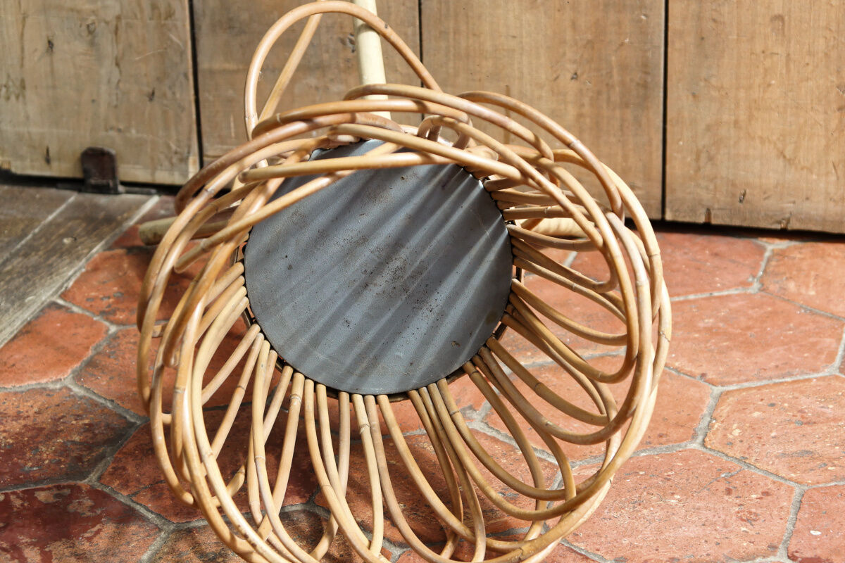 Wicker plant stand