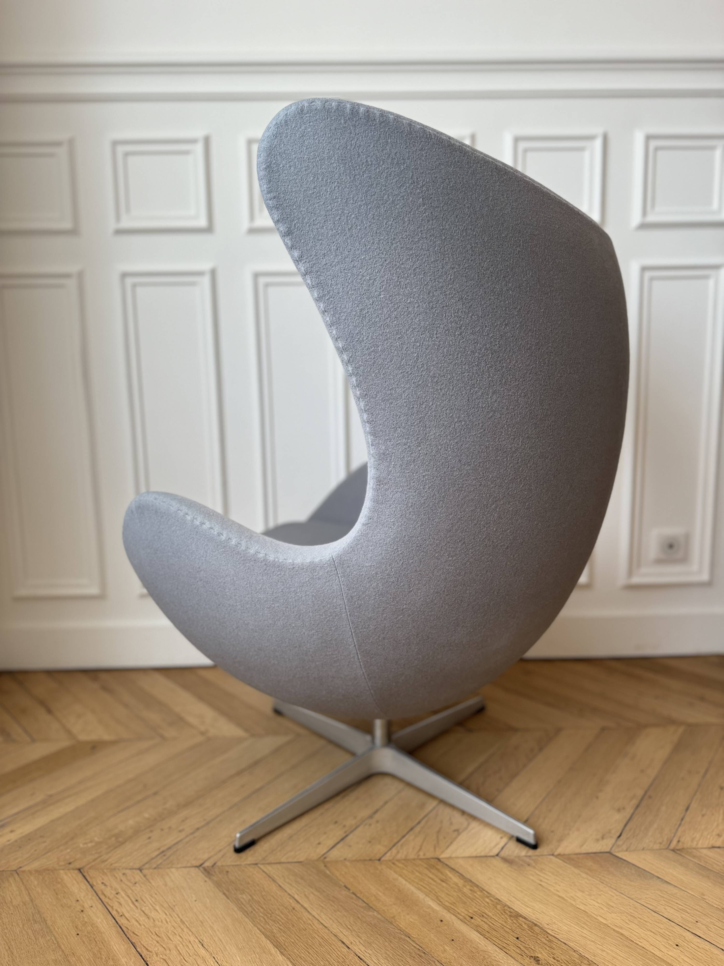 EGG CHAIR - Design Arne JACOBSEN - Edition Fritz HANSEN