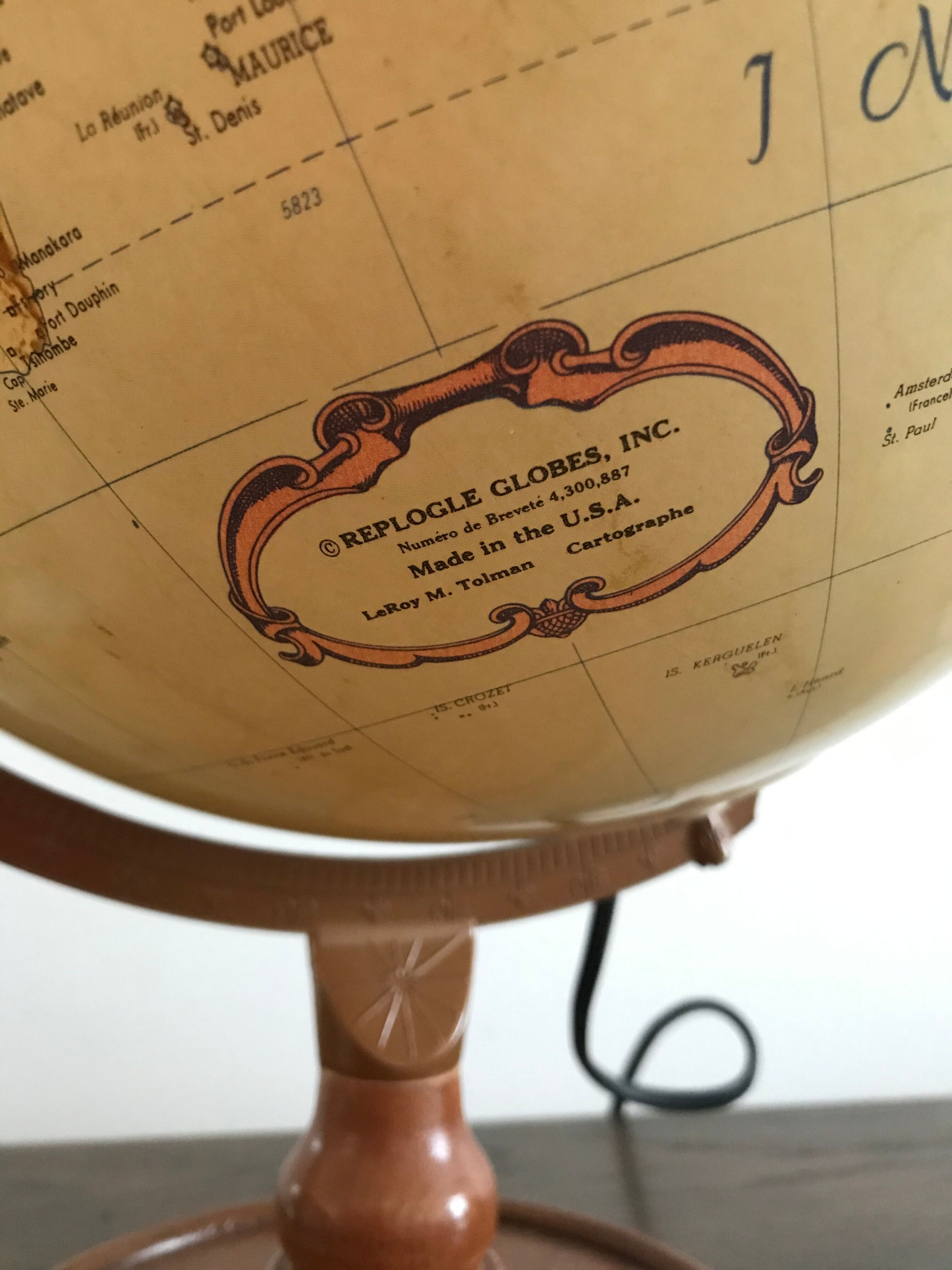 Bright globe, 70s