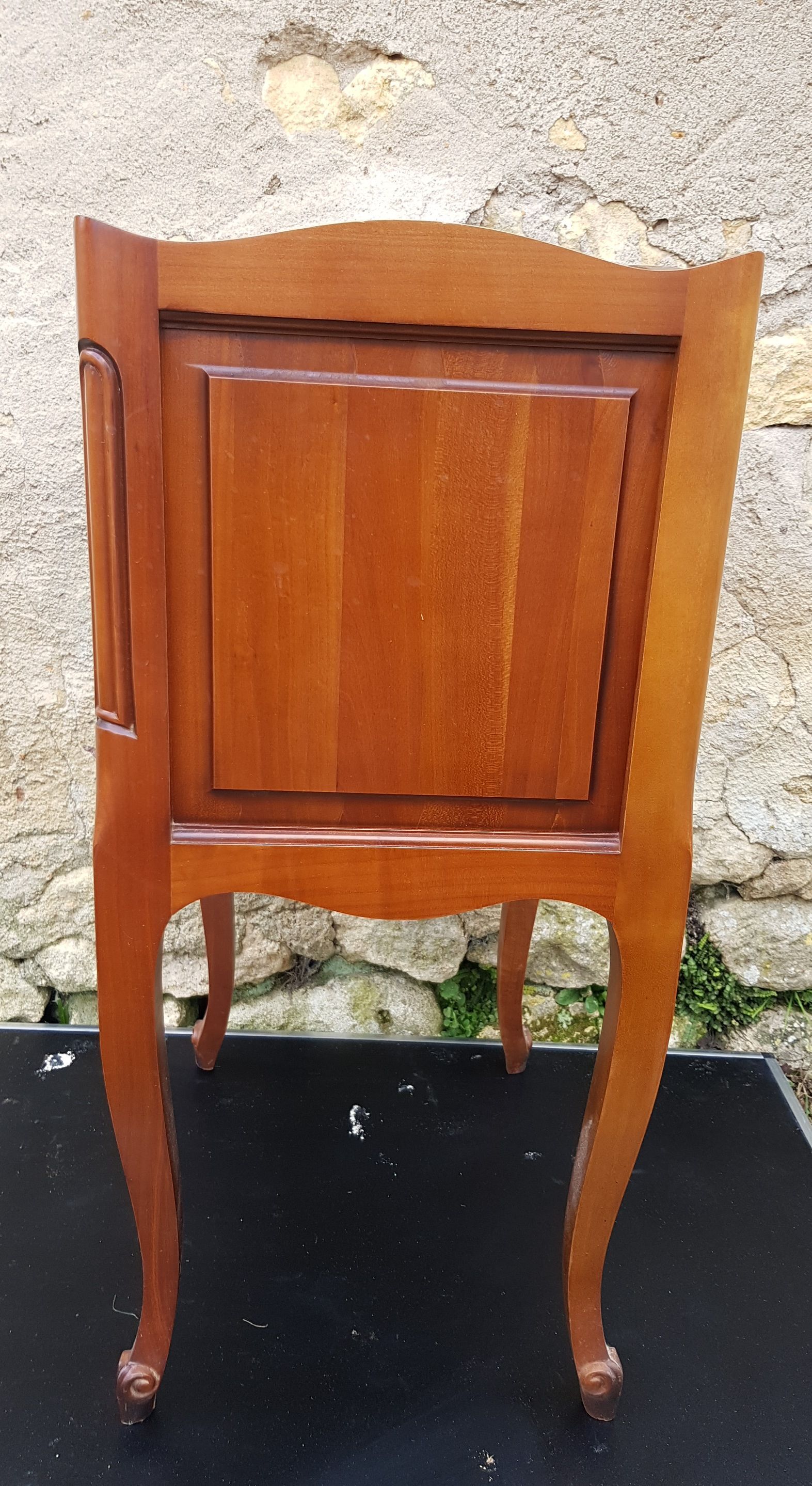 Very nice nightstand