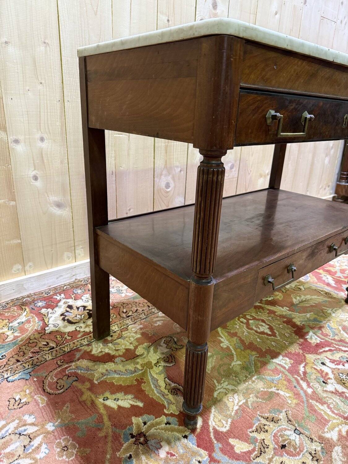 Dessert / Console in mahogany and marble in the Louis XVI style.