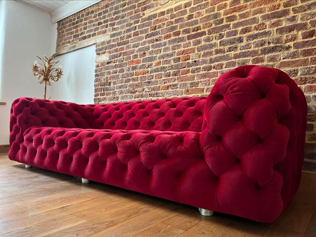 Seat / sofa / bank chesterfield wine red velvet retro