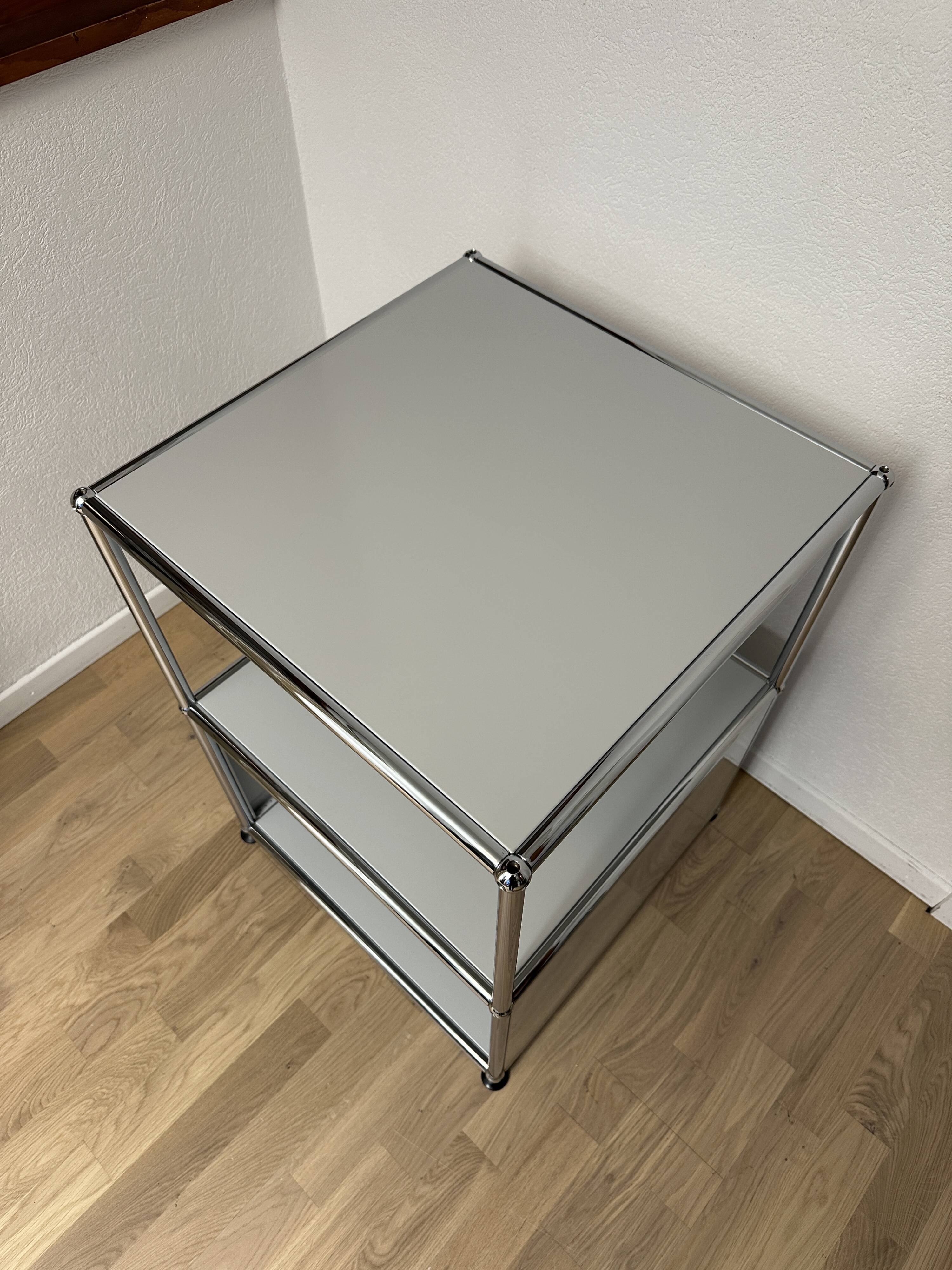 USM Haller shelf in light grey