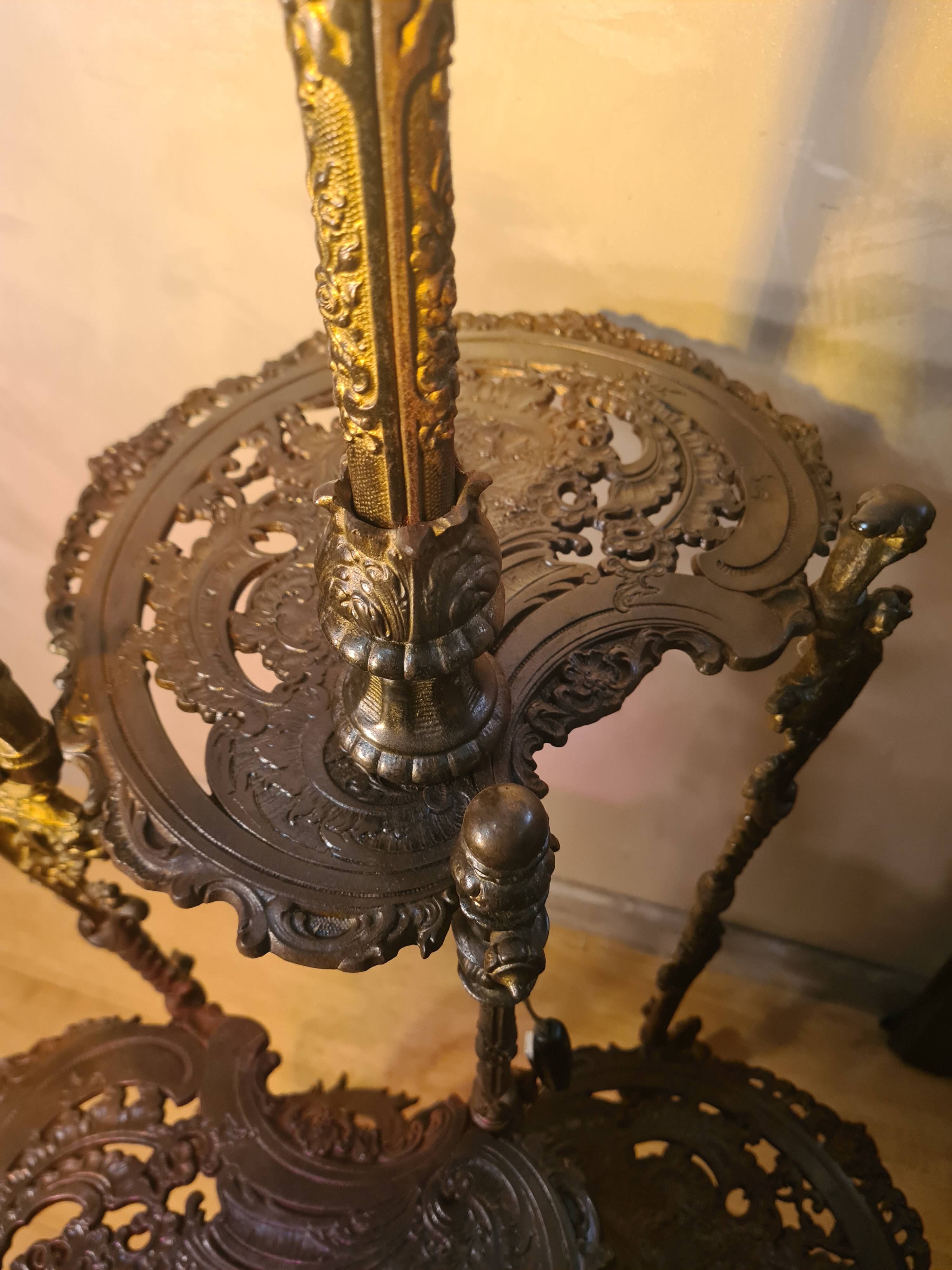 cast iron street lamp ornate side table with 3-tier support Hollywood