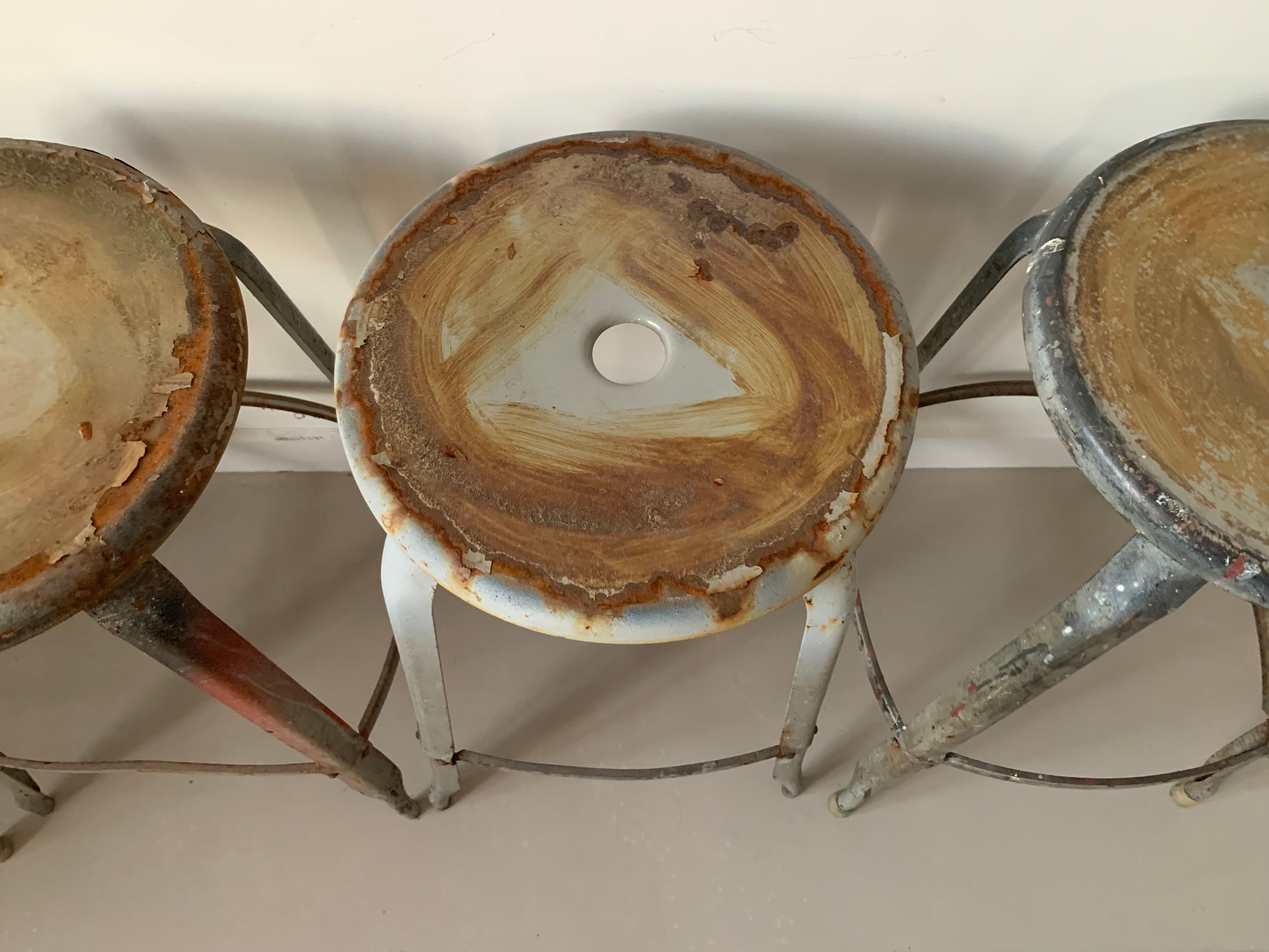 Lot 4 tabourets Nicolle anciens