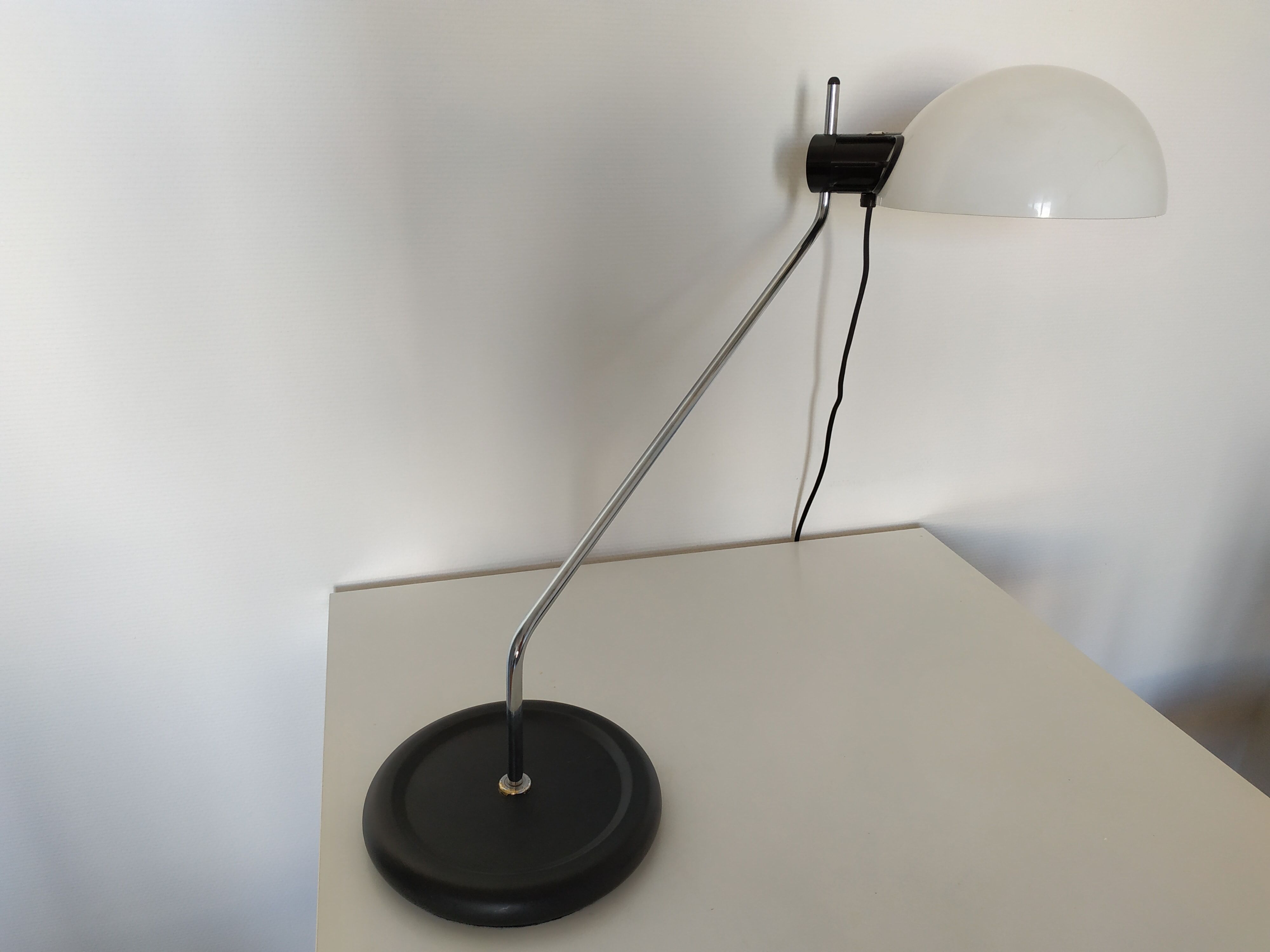 Guzzini design desk lamp 1970