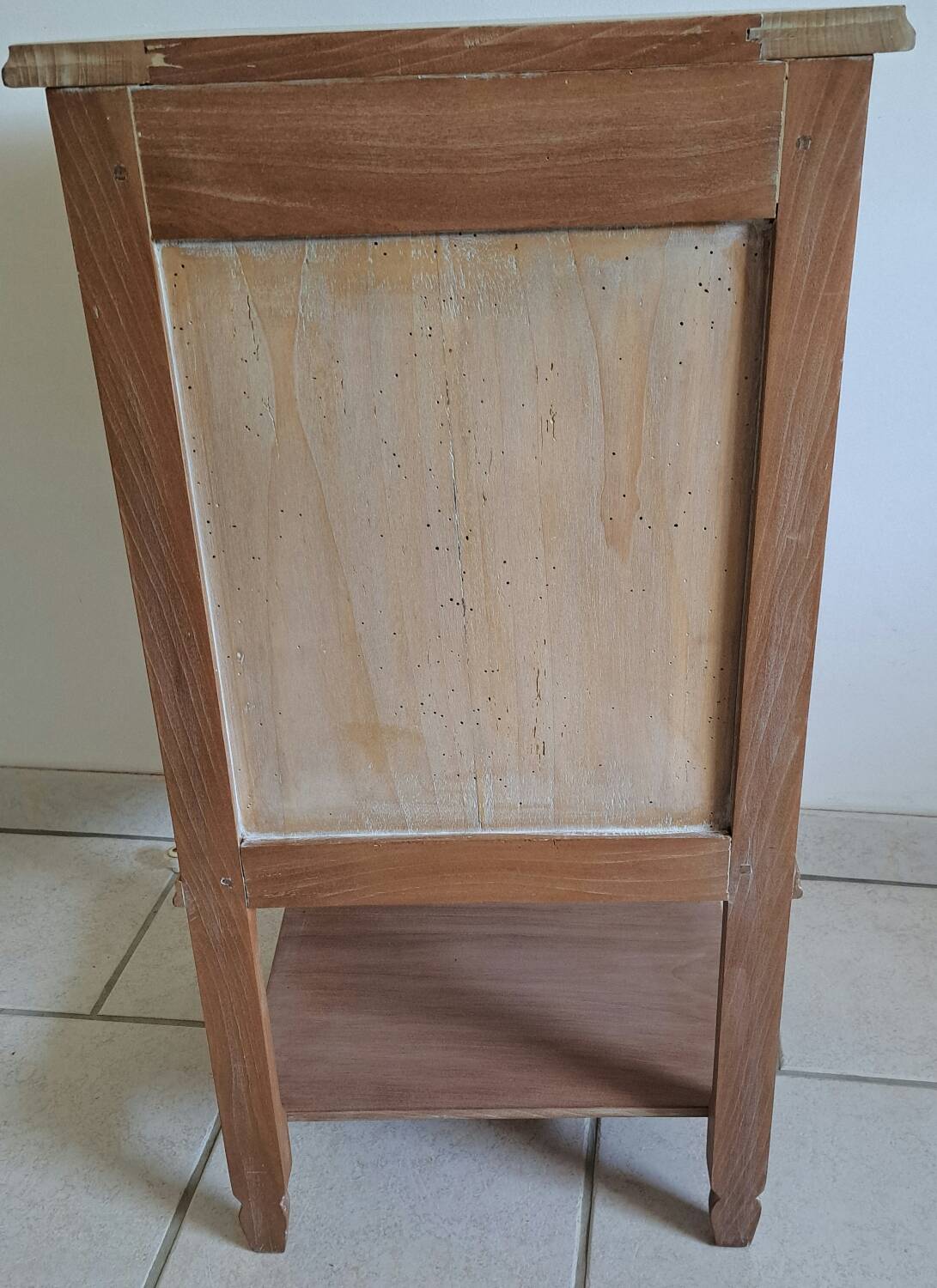 Bedside table