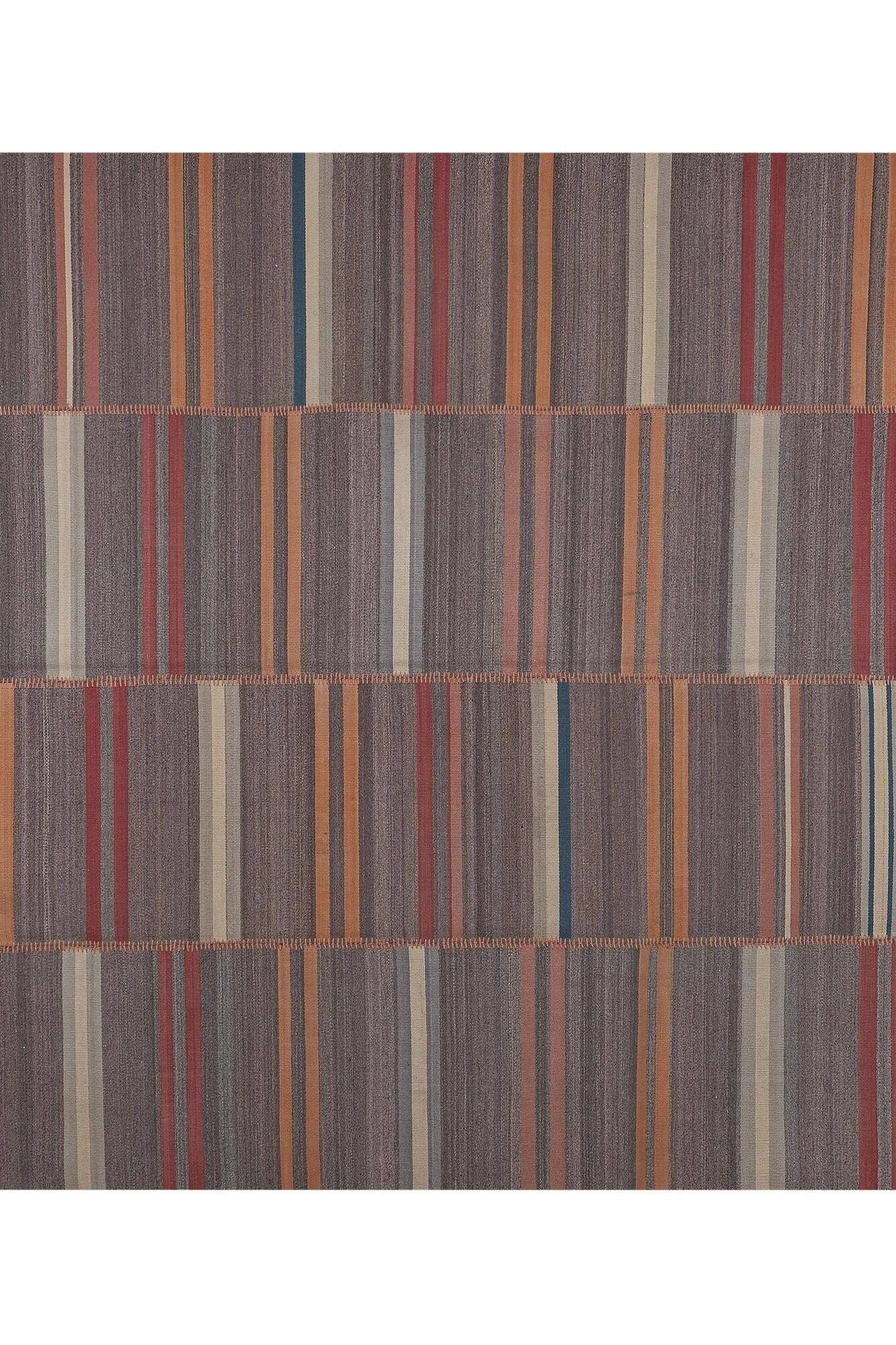 Vintage Turkish kilim, handwoven, 275x314 cm.