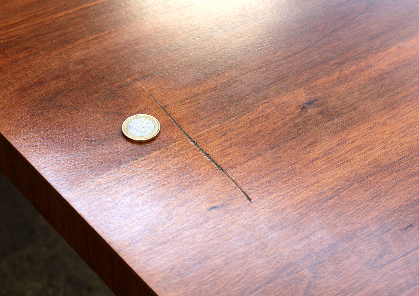 Castelli Lecture Table