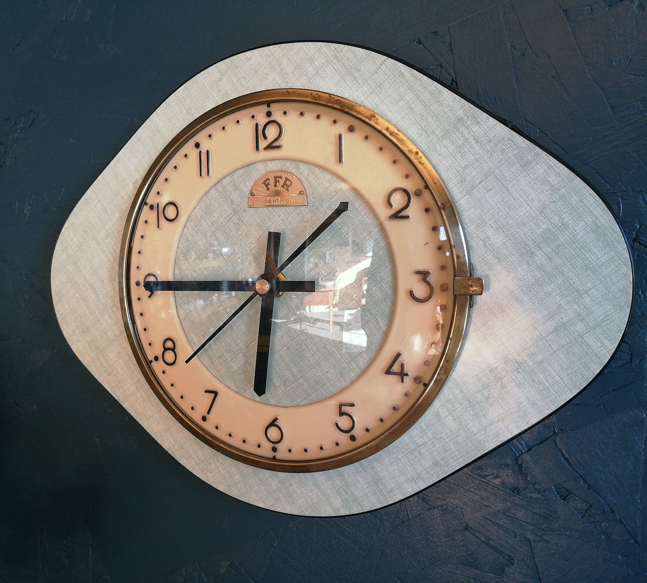 Vintage clock, wall clock "tender green FFR"