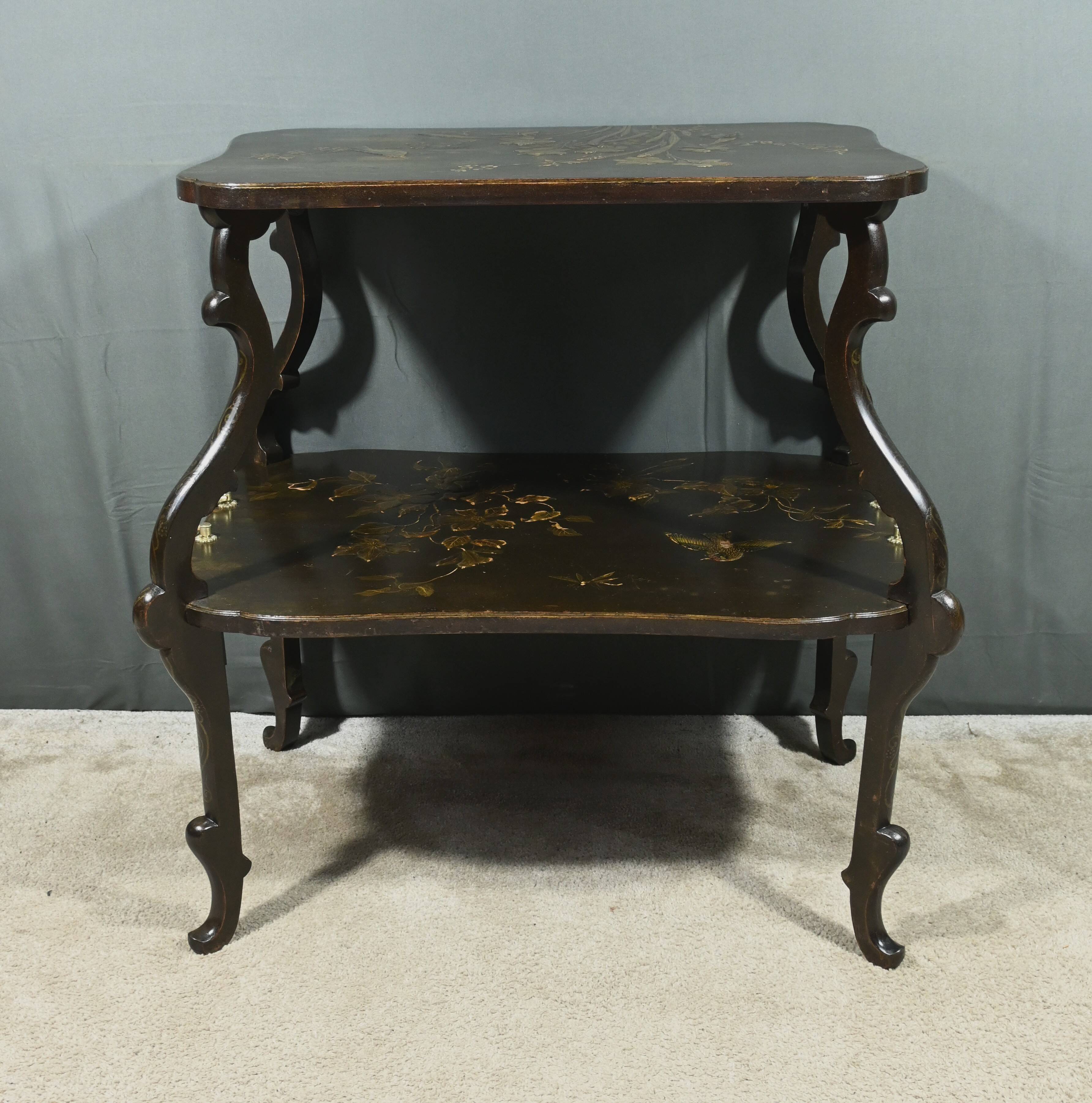 Lacquered Wood Tea Table with Asian Decor – Late 19th Century