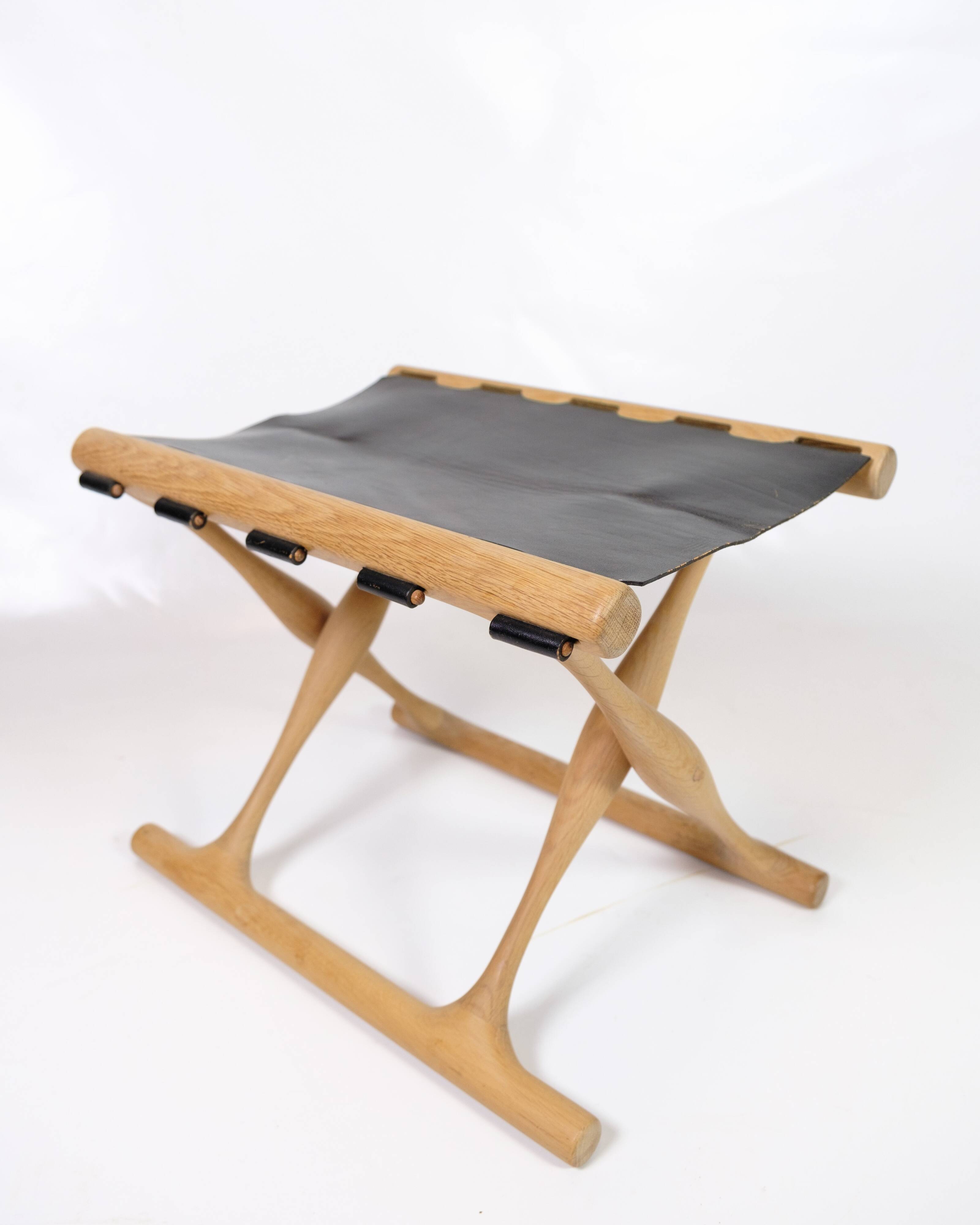 Stool Model PH 43 Made In Oak & Stretched Black Full Grain Leather By Poul Hundevad