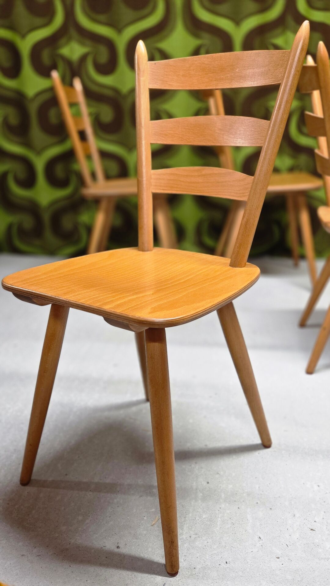 Lot of 6 Campagnard bistro chalet chairs 1960 vintage