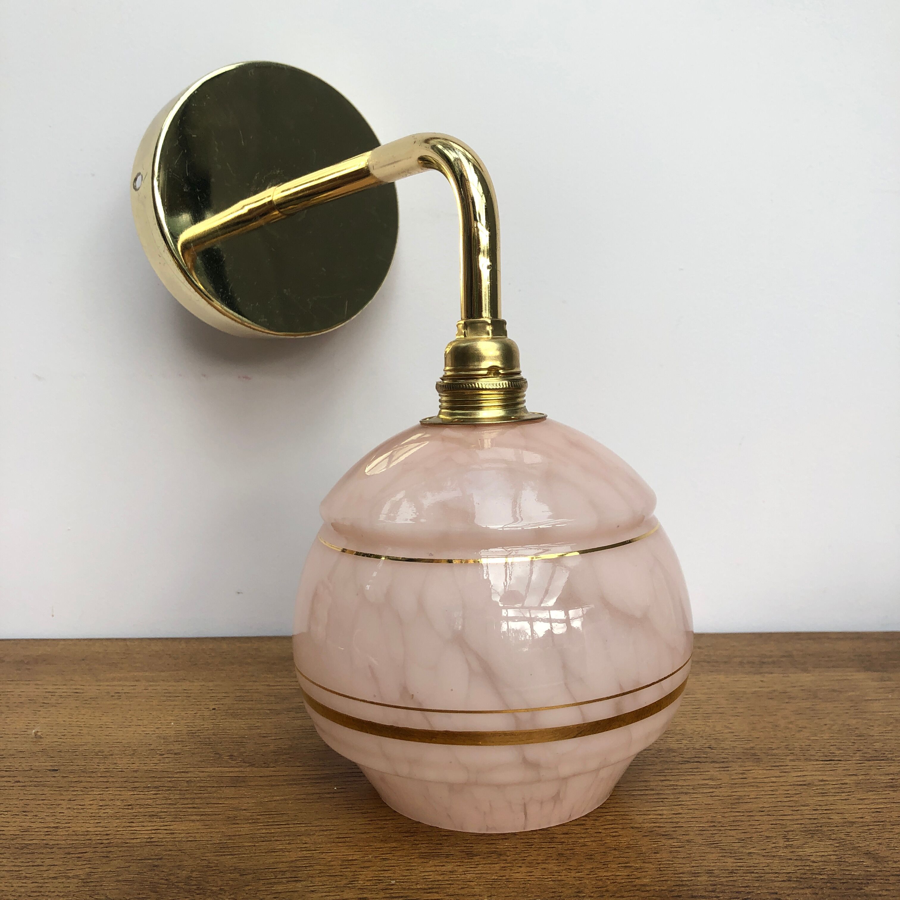 Applique tulipe vintage en verre de clichy rose