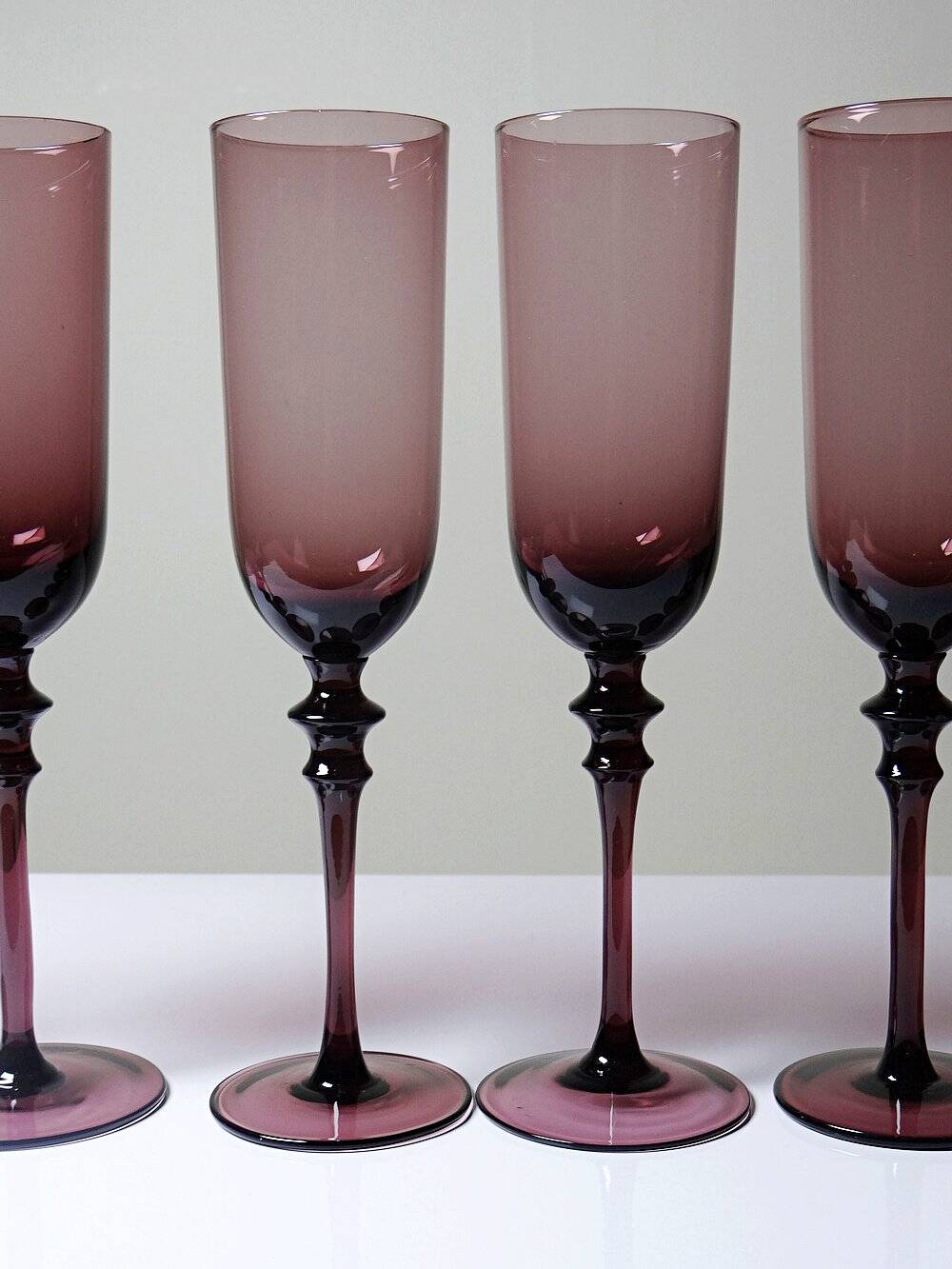 Set of 6 large vintage 70s-80s champagne flutes, violet blown glass