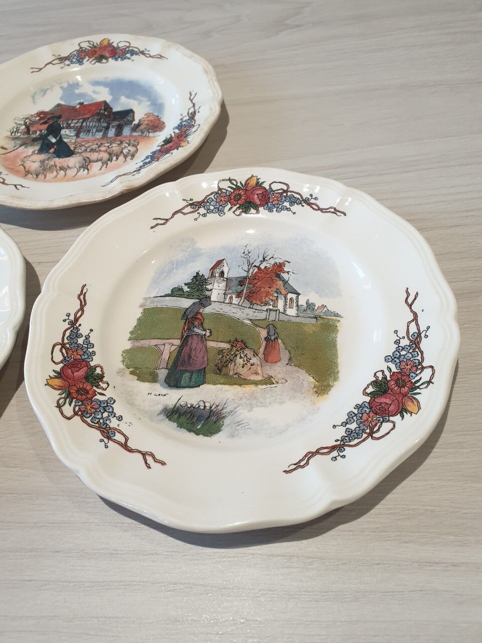 Old sarreguemines plates