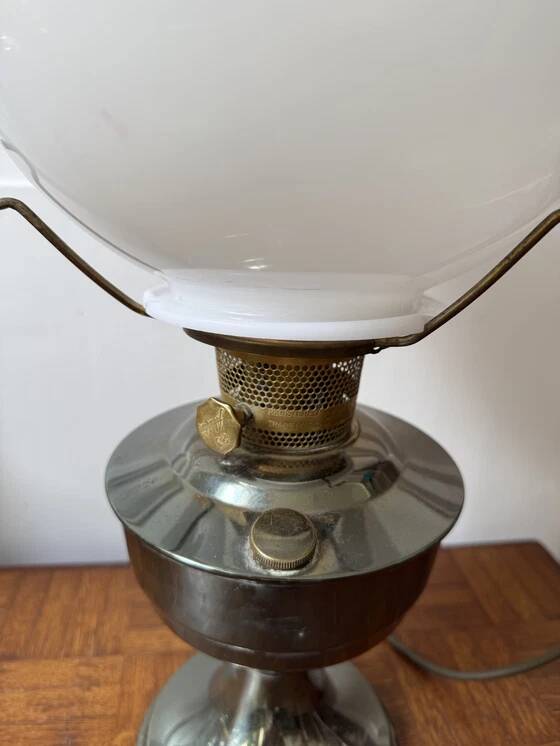 Art Nouveau electric oil lamp made in England, model Alladin 23