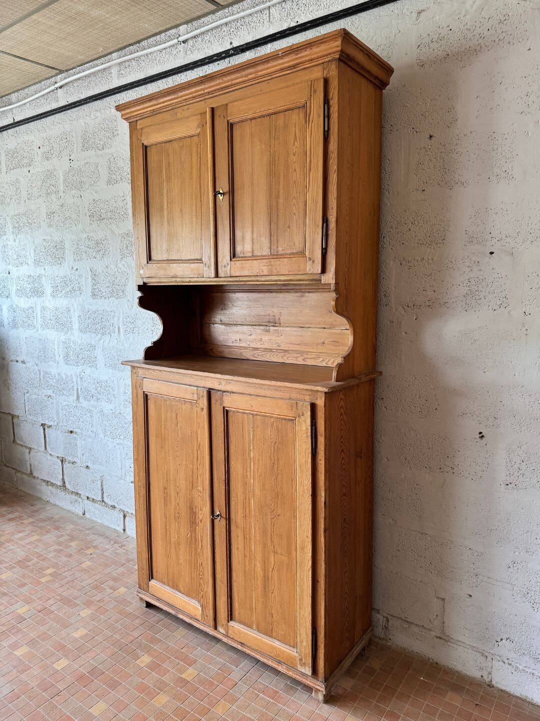 Pine sideboard - Early 20th century