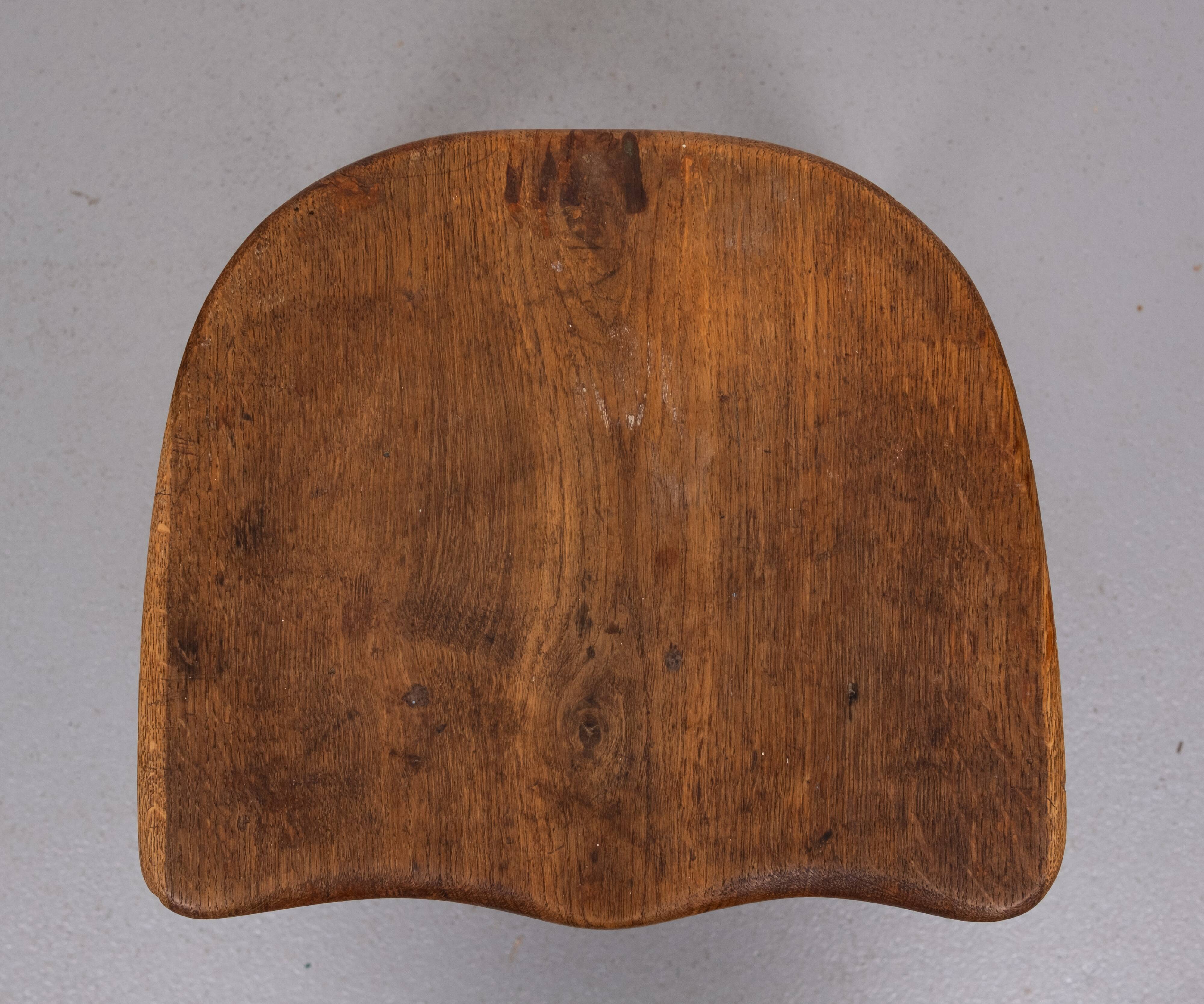 Tabouret rustique en bois massif des années 1950 Hollande