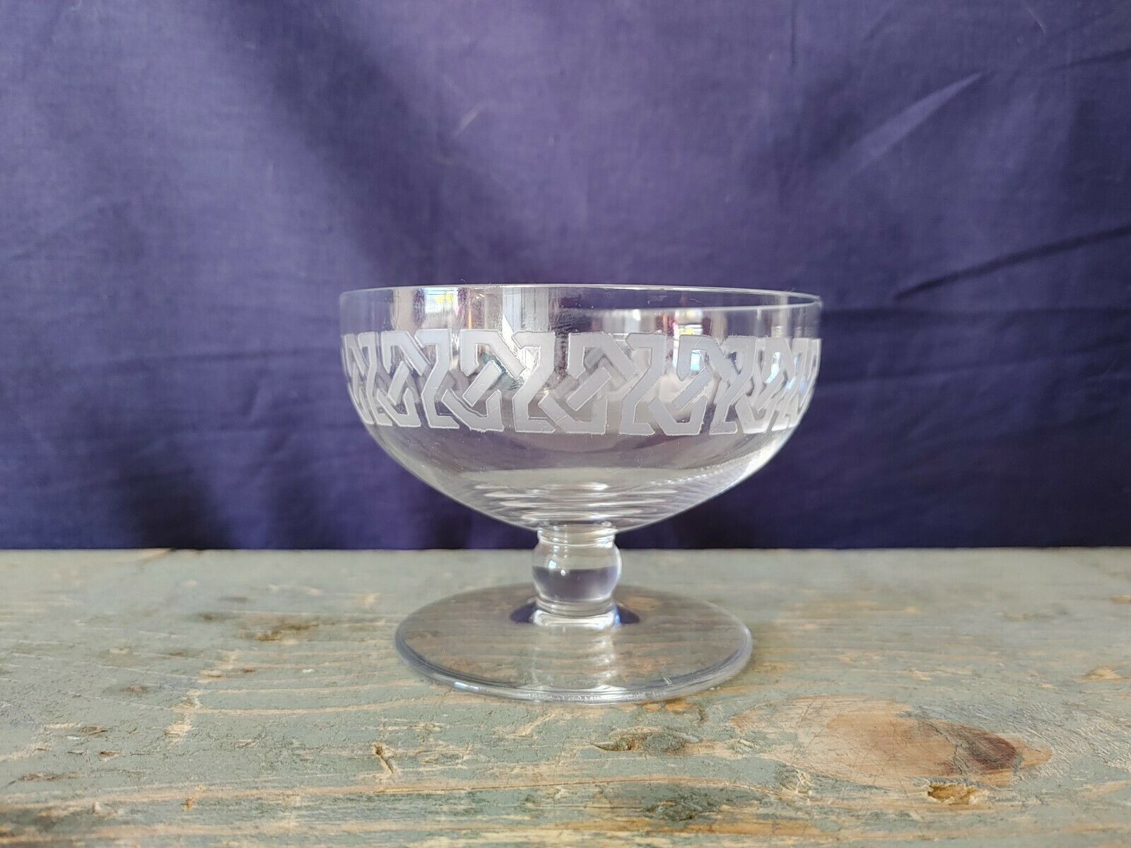 Champagne glasses Baccarat Crystal 20s/30s Superb stylized frieze