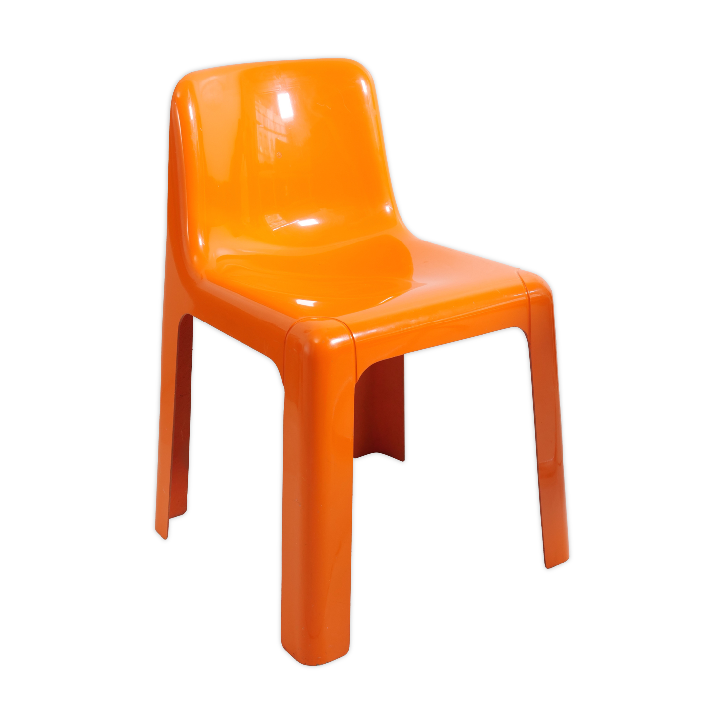 Fiberglass chair by Marc Berthier model Ozoo 700