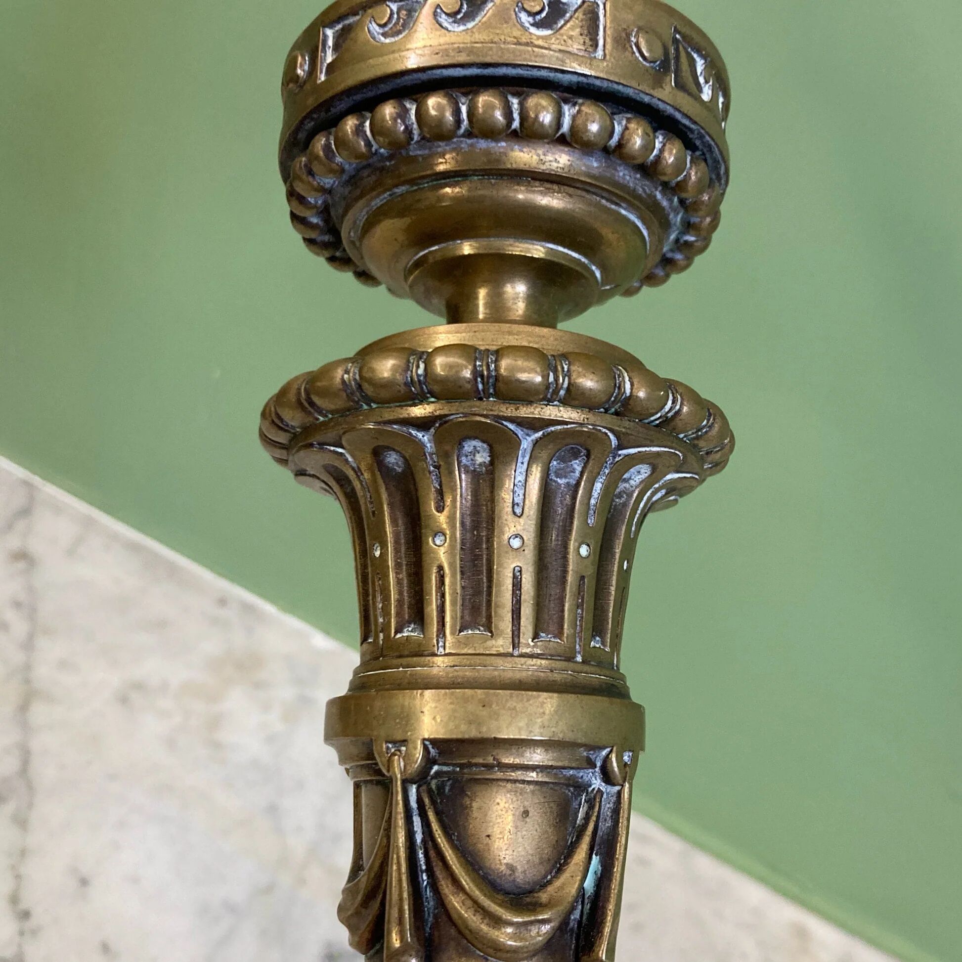 Large bronze lamp base from the late 19th century. Torch table lamp.